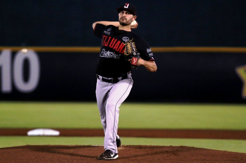 Mark Serrano vestirá el uniforme bucanero
