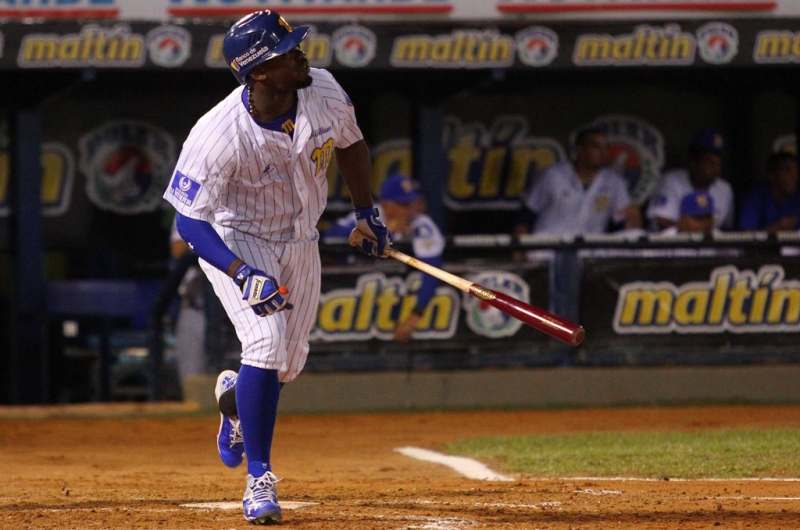 Magallanes cayó ante las Águilas en el JBP