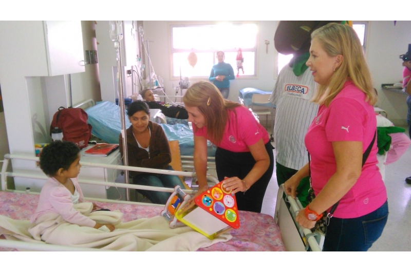 Comité de Damas inició el año regalando sonrisas