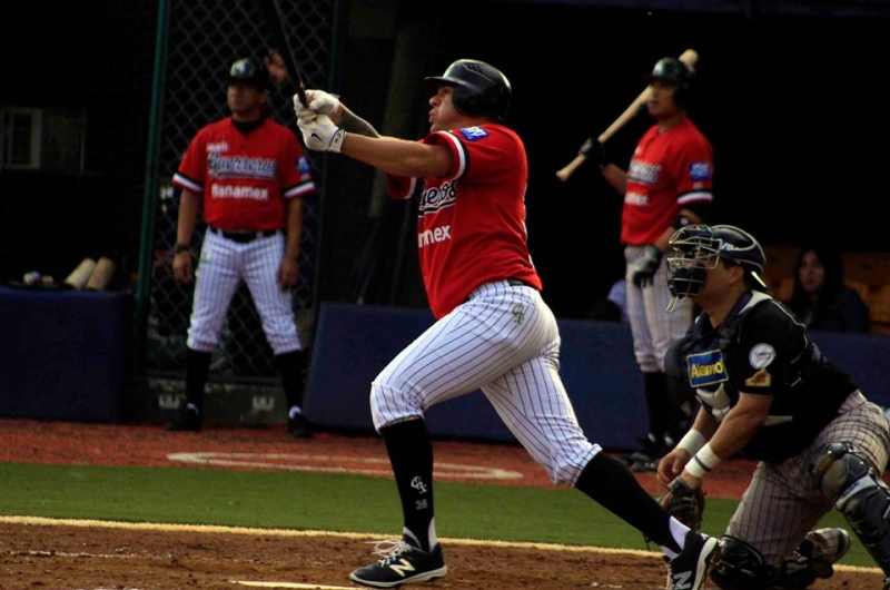 Frank Díaz seguirá en la Liga Mexicana de Béisbol