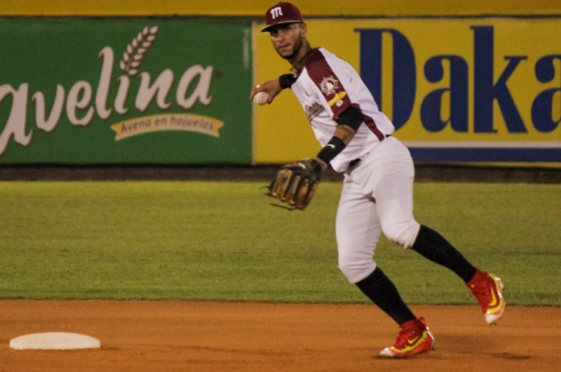 Ronny Cedeño regresa al béisbol mexicano