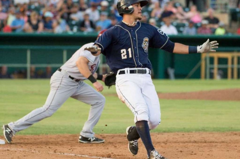 Alberth Martínez arrancó encendido en Doble A