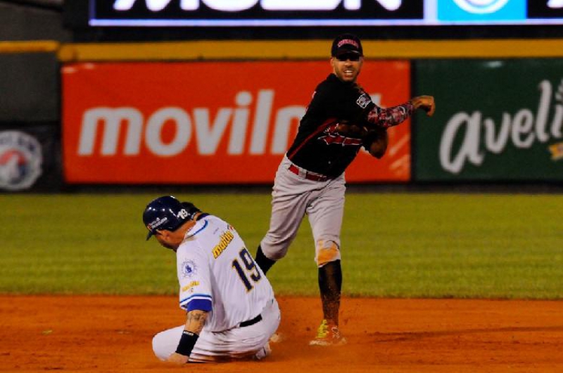 La nave cerró la primera vuelta con derrota