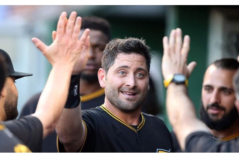 Francisco Cervelli despierta con el madero