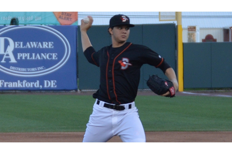 Alvarado mejora su trabajo en Clase A Fuerte