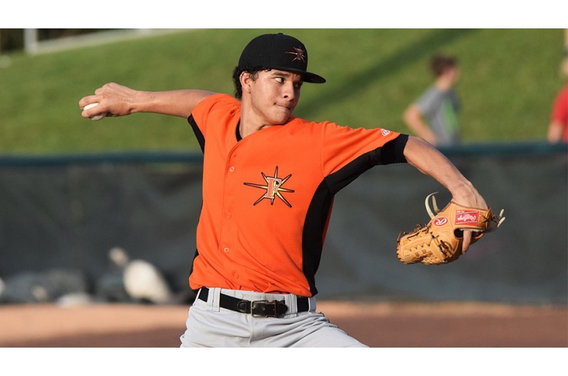 Alvarado fue Pitcher de la Semana en su liga