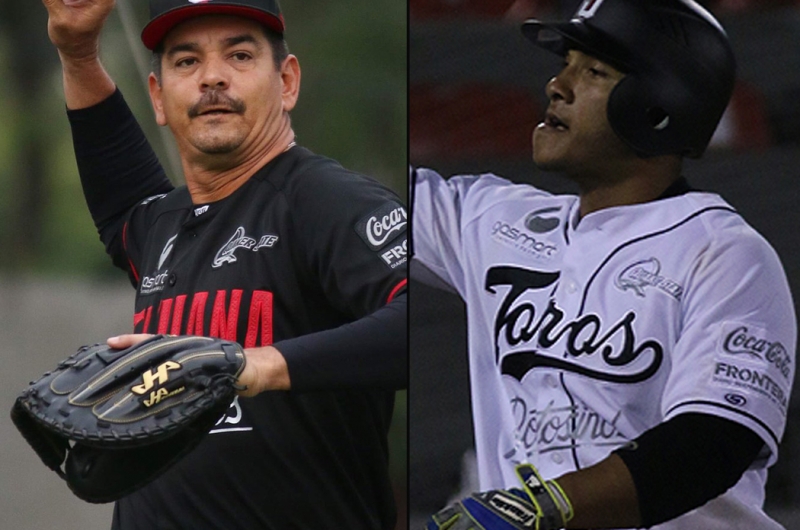 Espinoza y Apodaca se titularon en México