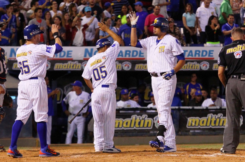 Magallanes picó adelante en la Semifinal ante Caribes