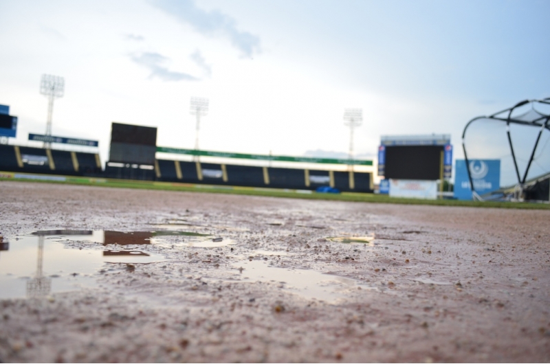 La lluvia se hizo presente en el JBP