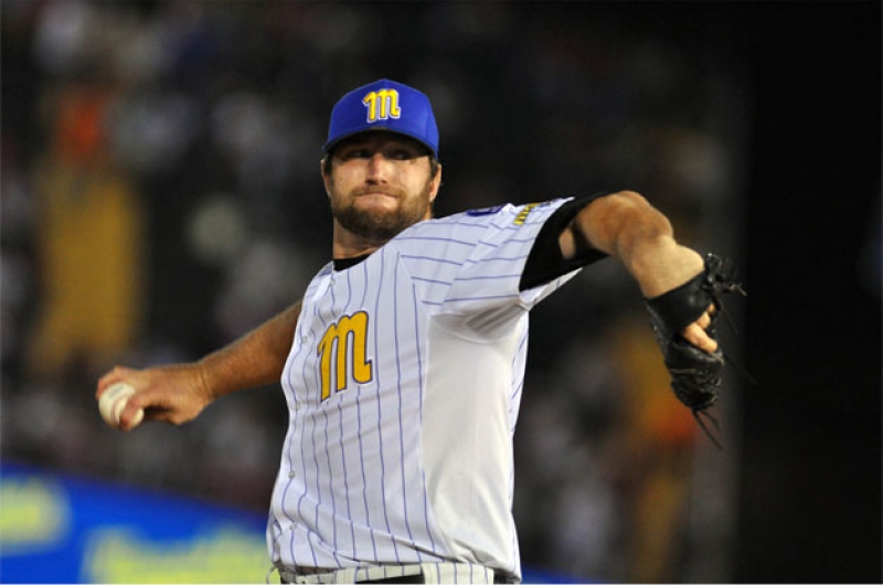 Magallanes vs Caribes (Juego 4)